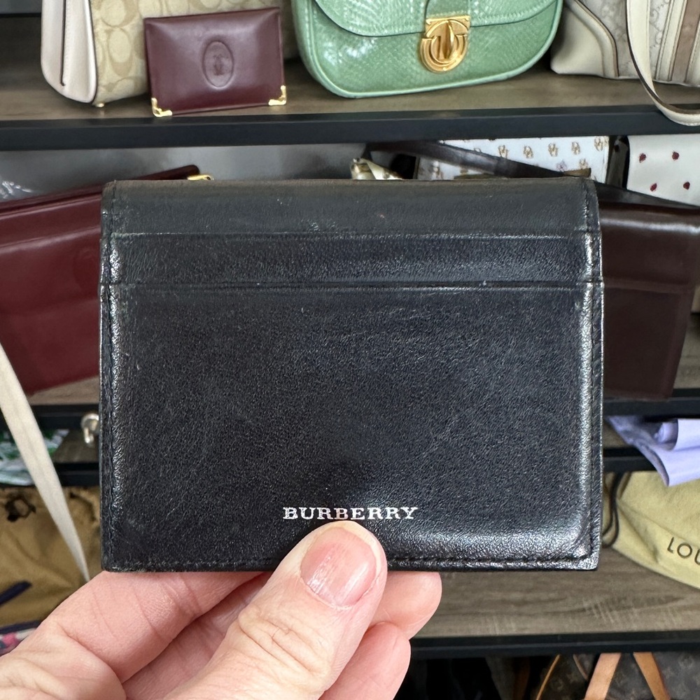Burberry Vintage Black leather snap close card wallet smooth leather